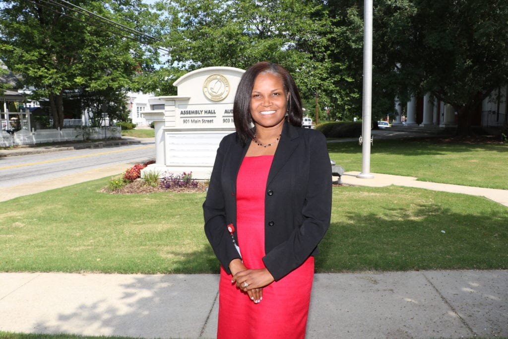 Toni Holmes