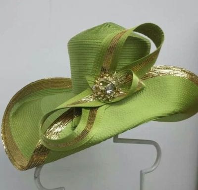 green hat
